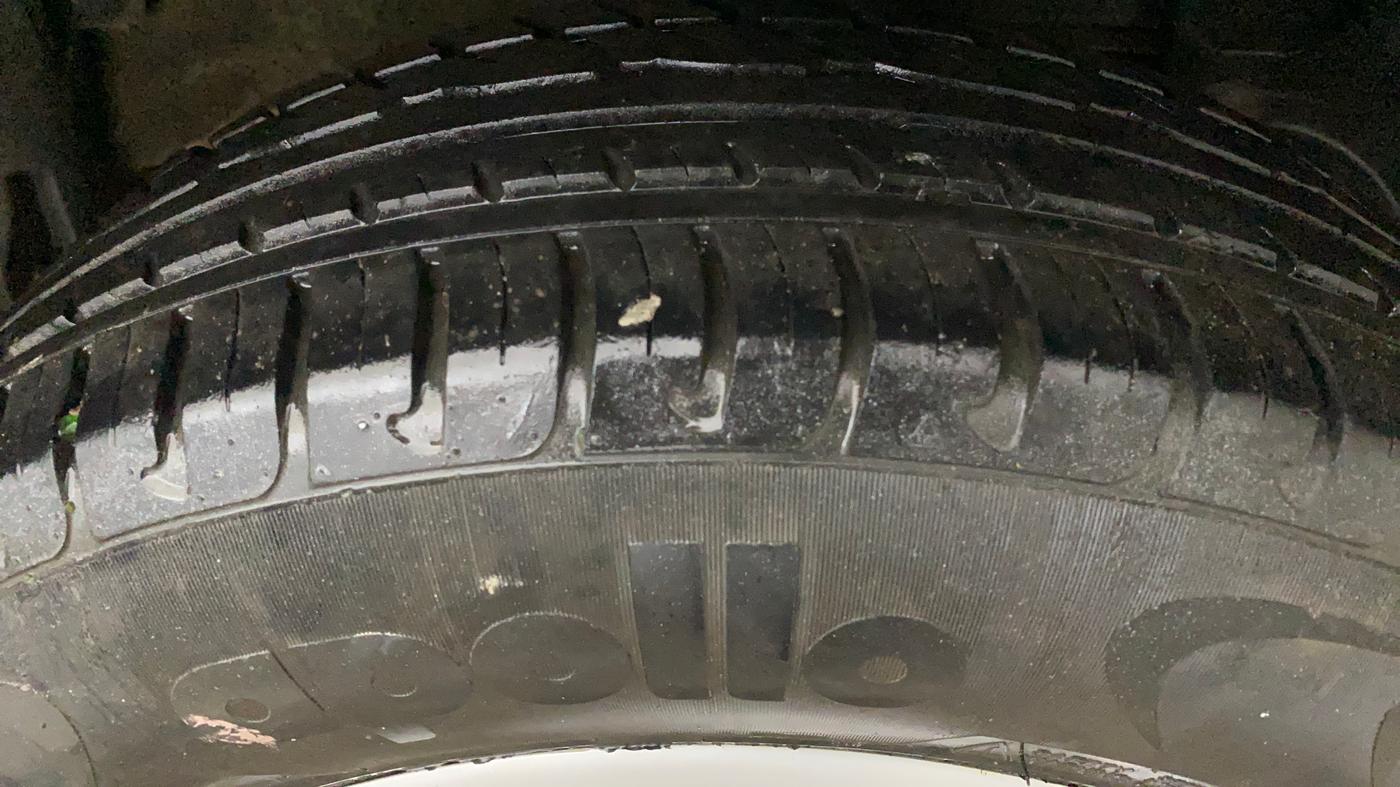 2017 Renault Duster RXL PETROL, Petrol, Manual, 47,338 km, Left Rear Tyre Tread