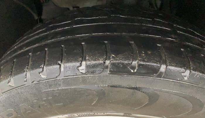 2017 Renault Duster RXL PETROL, Petrol, Manual, 47,099 km, Left Front Tyre Tread