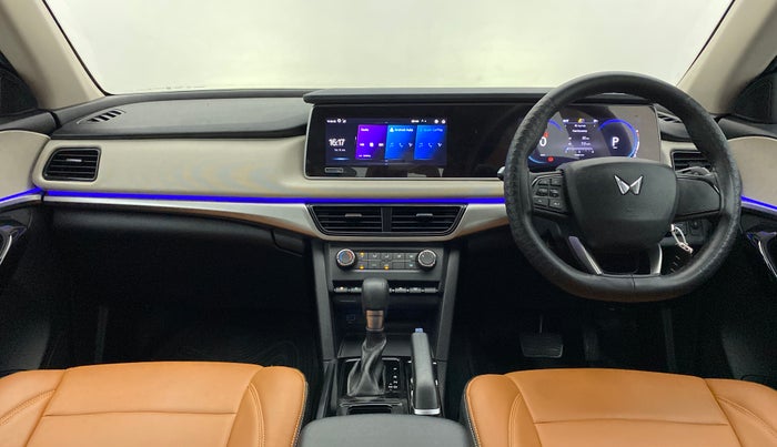 2022 Mahindra XUV700 AX 5 P AT 5 STR, Petrol, Automatic, 3,345 km, Dashboard