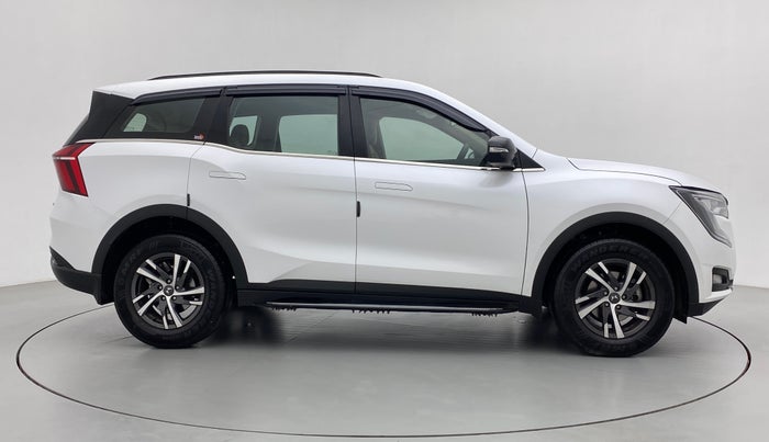 2022 Mahindra XUV700 AX 5 P AT 5 STR, Petrol, Automatic, 3,345 km, Right Side View