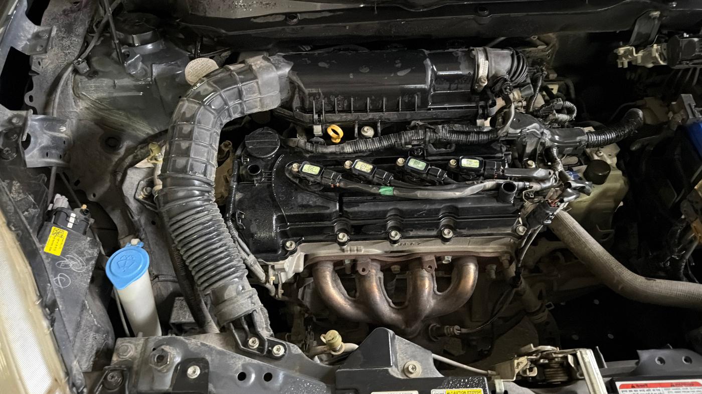 2019 Maruti Swift VXI AMT, Petrol, Automatic, 32,624 km, Engine View - Right