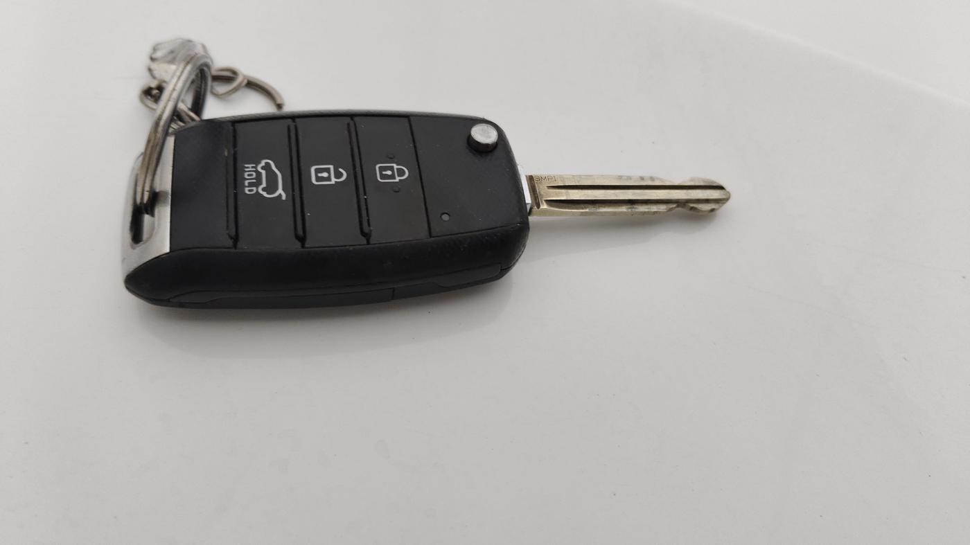 2022 KIA SELTOS HTE 1.5 DIESEL, Diesel, Manual, 1,42,977 km, Key Close Up