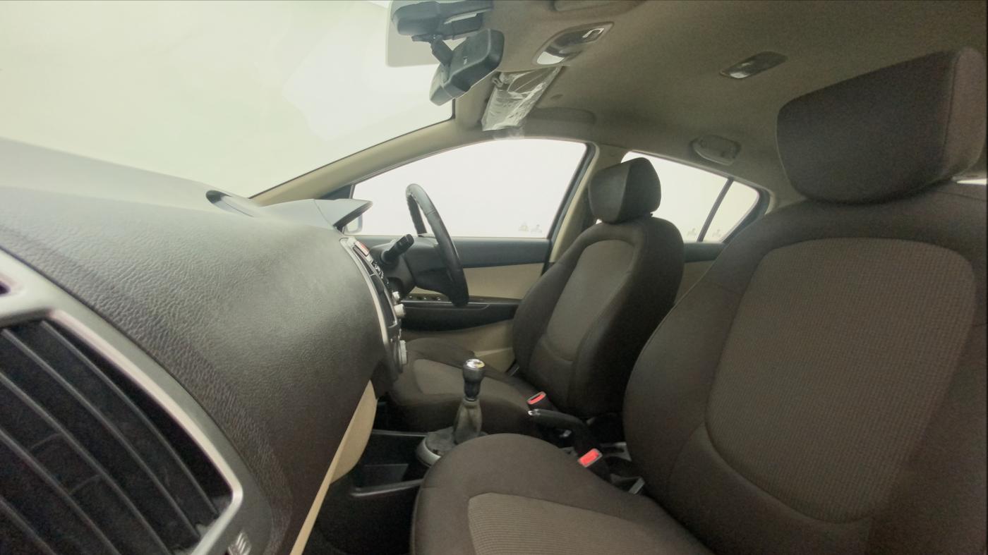 2013 Hyundai i20 SPORTZ 1.2, Petrol, Manual, 39,212 km, Right Side Front Door Cabin