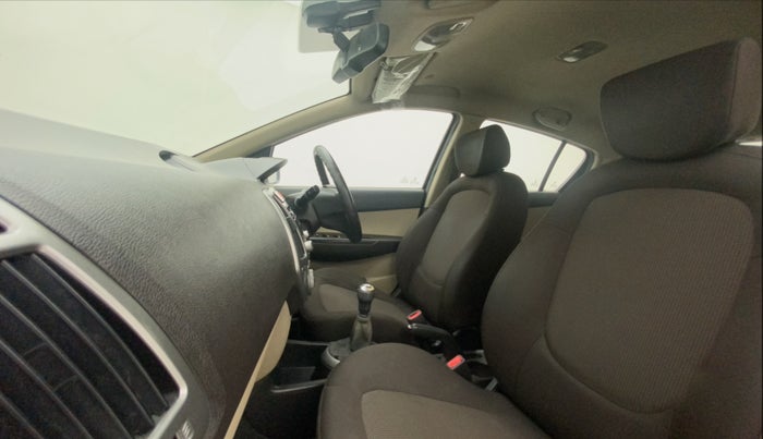 2013 Hyundai i20 SPORTZ 1.2, Petrol, Manual, 39,212 km, Right Side Front Door Cabin