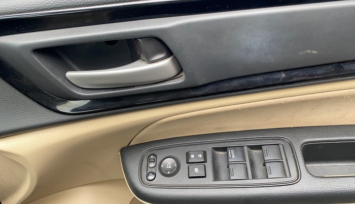 2018 Honda Amaze 1.2L I-VTEC V CVT, Petrol, Automatic, 34,841 km, Driver Side Door Panels Control