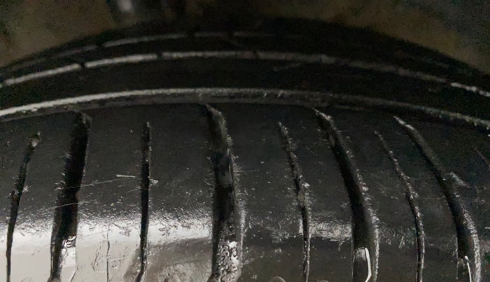 2020 Maruti Baleno ZETA CVT PETROL 1.2, Petrol, Automatic, 34,251 km, Right Front Tyre Tread