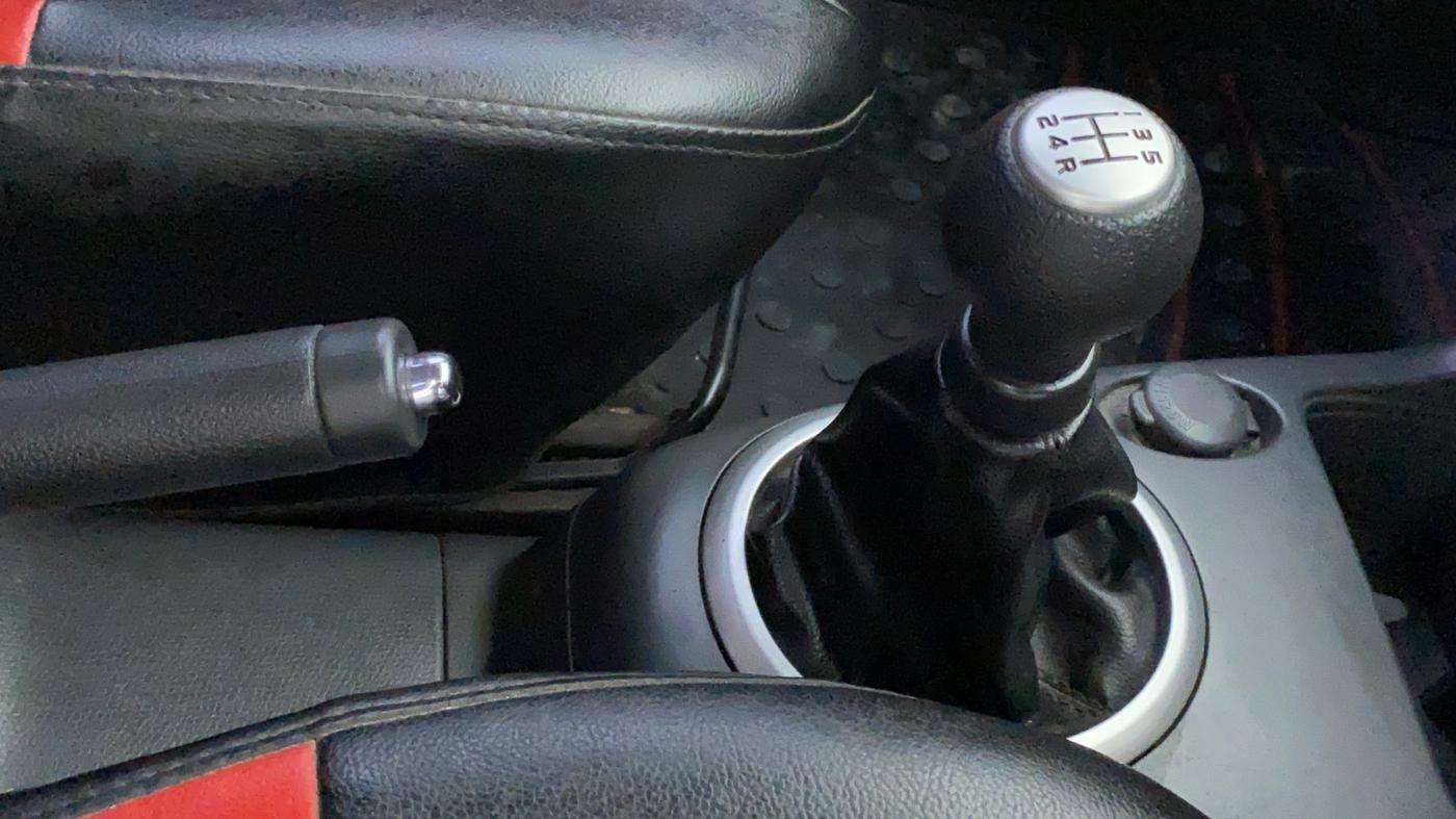 2010 Maruti Swift VXI, Petrol, Manual, 60,600 km, Gear Lever