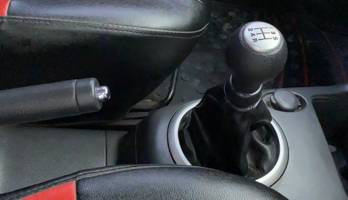 2010 Maruti Swift VXI, Petrol, Manual, 60,600 km, Gear Lever