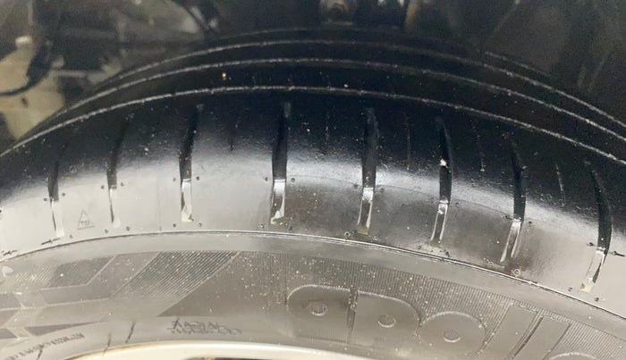2020 Maruti Baleno ALPHA CVT PETROL 1.2, Petrol, Automatic, 65,061 km, Left Front Tyre Tread