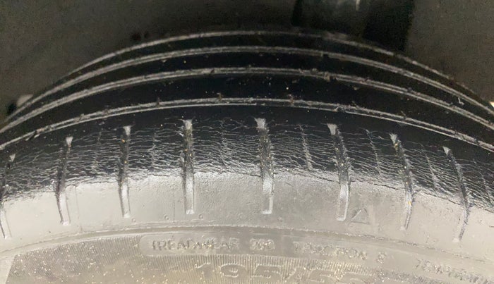 2020 Maruti Baleno ALPHA CVT PETROL 1.2, Petrol, Automatic, 65,061 km, Left Rear Tyre Tread