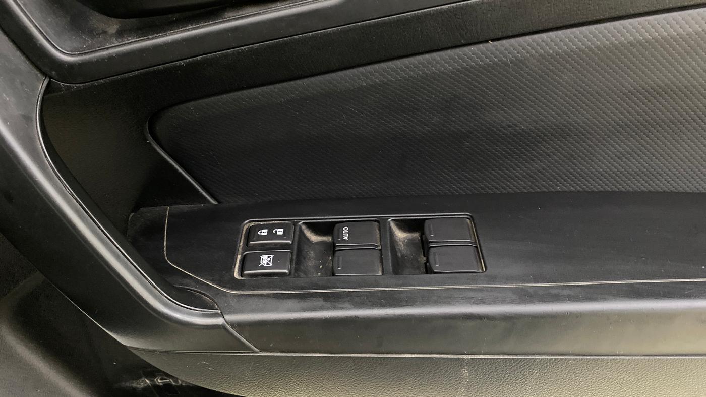 2021 Maruti Vitara Brezza LXI, Petrol, Manual, 28,567 km, Driver Side Door Panels Control