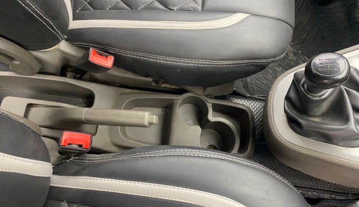 2016 Hyundai i10 SPORTZ 1.1, Petrol, Manual, 53,551 km, Gear Lever