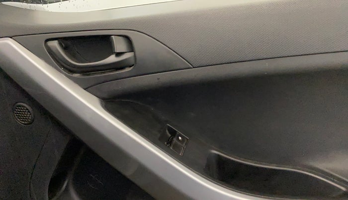 2020 Tata NEXON XE PETROL, Petrol, Manual, 37,436 km, Driver Side Door Panels Control