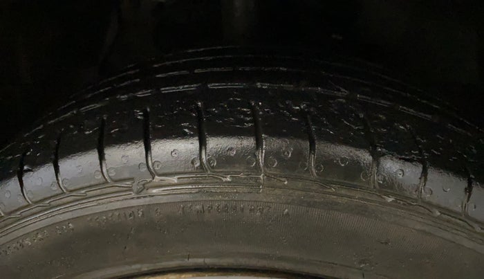 2020 Tata NEXON XE PETROL, Petrol, Manual, 37,436 km, Right Front Tyre Tread