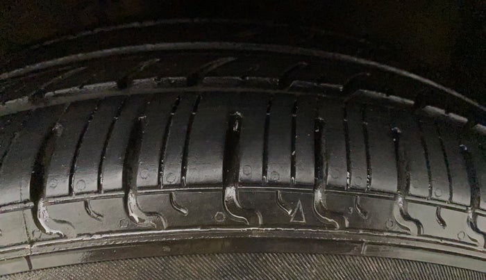 2016 Maruti Celerio VXI, Petrol, Manual, 56,155 km, Left Rear Tyre Tread