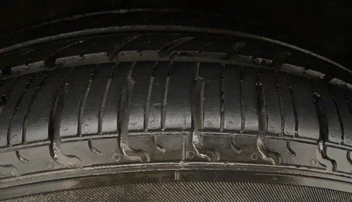 2016 Maruti Celerio VXI, Petrol, Manual, 56,155 km, Right Rear Tyre Tread