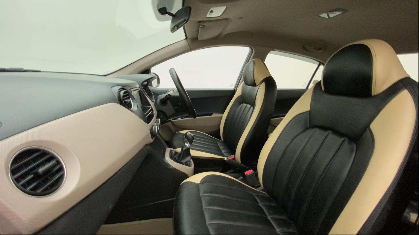 2015 Hyundai Xcent S (O) 1.2, Petrol, Manual, 88,423 km, Right Side Front Door Cabin