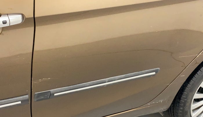 2016 Maruti Ciaz ZXI+ AT, Petrol, Automatic, 84,375 km, Rear left door - Slightly dented