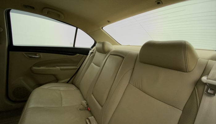 2016 Maruti Ciaz ZXI+ AT, Petrol, Automatic, 84,375 km, Right Side Rear Door Cabin