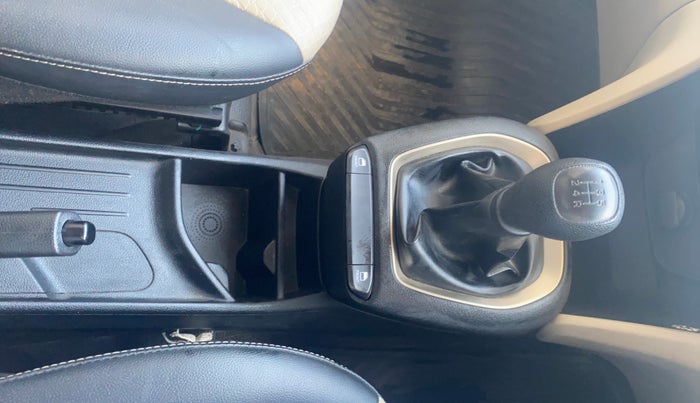 2019 Hyundai NEW SANTRO ERA, Petrol, Manual, 41,814 km, Gear Lever