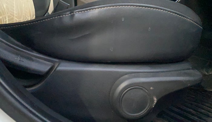 2016 Hyundai Grand i10 ASTA 1.2 KAPPA VTVT, Petrol, Manual, 76,742 km, Driver Side Adjustment Panel