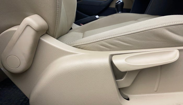 2016 Volkswagen Ameo HIGHLINE1.2L, Petrol, Manual, 40,904 km, Driver Side Adjustment Panel