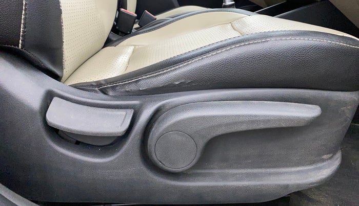 2018 Hyundai Verna 1.6 VTVT SX, Petrol, Manual, 92,675 km, Driver Side Adjustment Panel