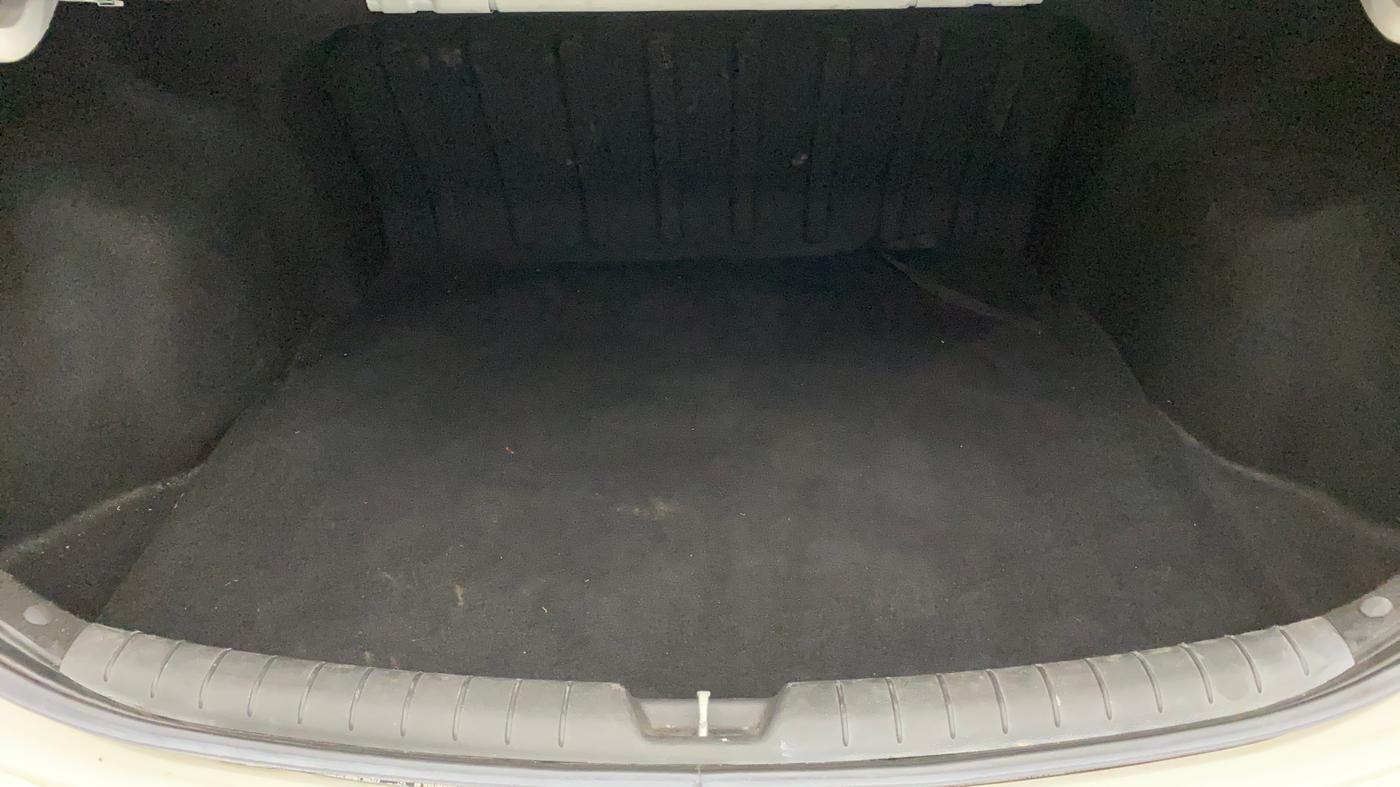 2018 Hyundai Verna 1.6 VTVT SX, Petrol, Manual, 92,675 km, Boot Inside