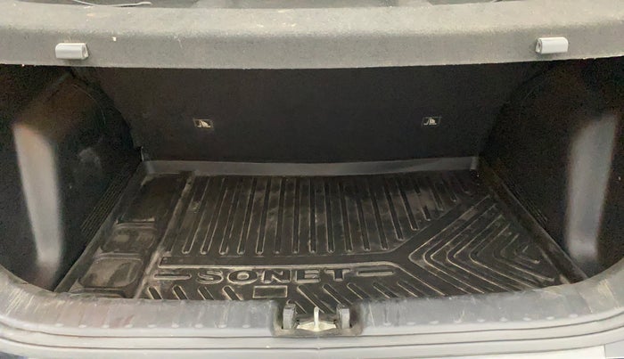 2021 KIA SONET HTX 1.0 IMT, Petrol, Manual, 33,231 km, Boot Inside