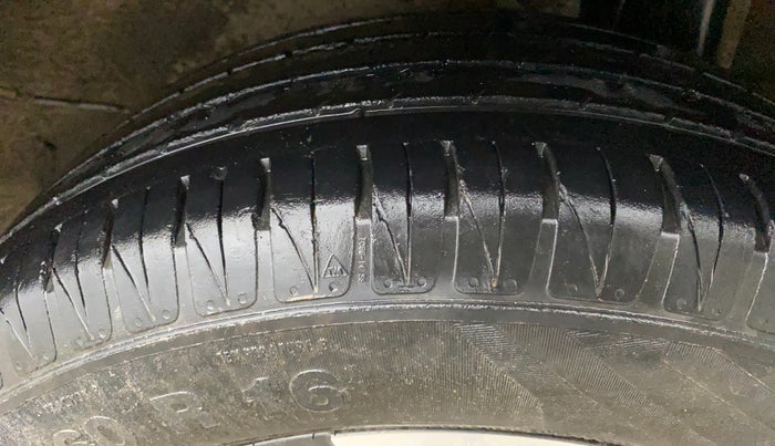 2021 KIA SONET HTX 1.0 IMT, Petrol, Manual, 33,231 km, Left Rear Tyre Tread