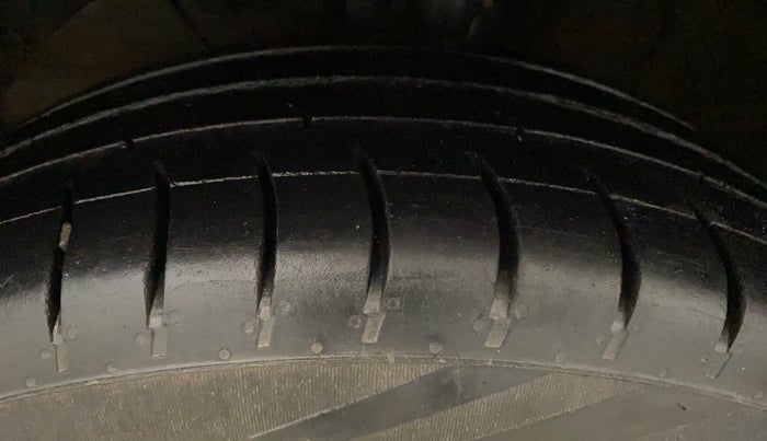 2022 Maruti Baleno DELTA PETROL 1.2, Petrol, Manual, 82,918 km, Left Front Tyre Tread