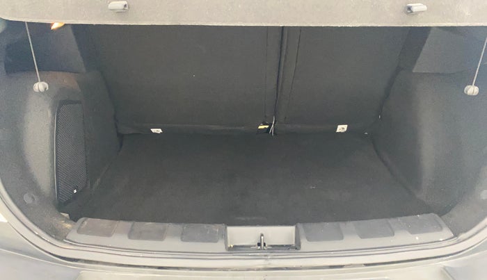 2024 Tata NEXON FEARLESS + SUNROOF DCA DUAL TONE 1.2 PETROL, Petrol, Automatic, 16,874 km, Boot Inside