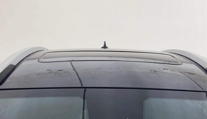 2024 Tata NEXON FEARLESS + SUNROOF DCA DUAL TONE 1.2 PETROL, Petrol, Automatic, 16,874 km, Moonroof/ Sunroof