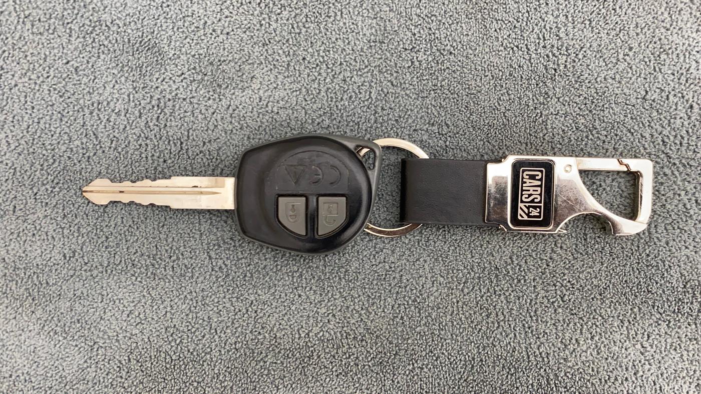 2021 Maruti Swift VXI, Petrol, Manual, 32,017 km, Key Close Up
