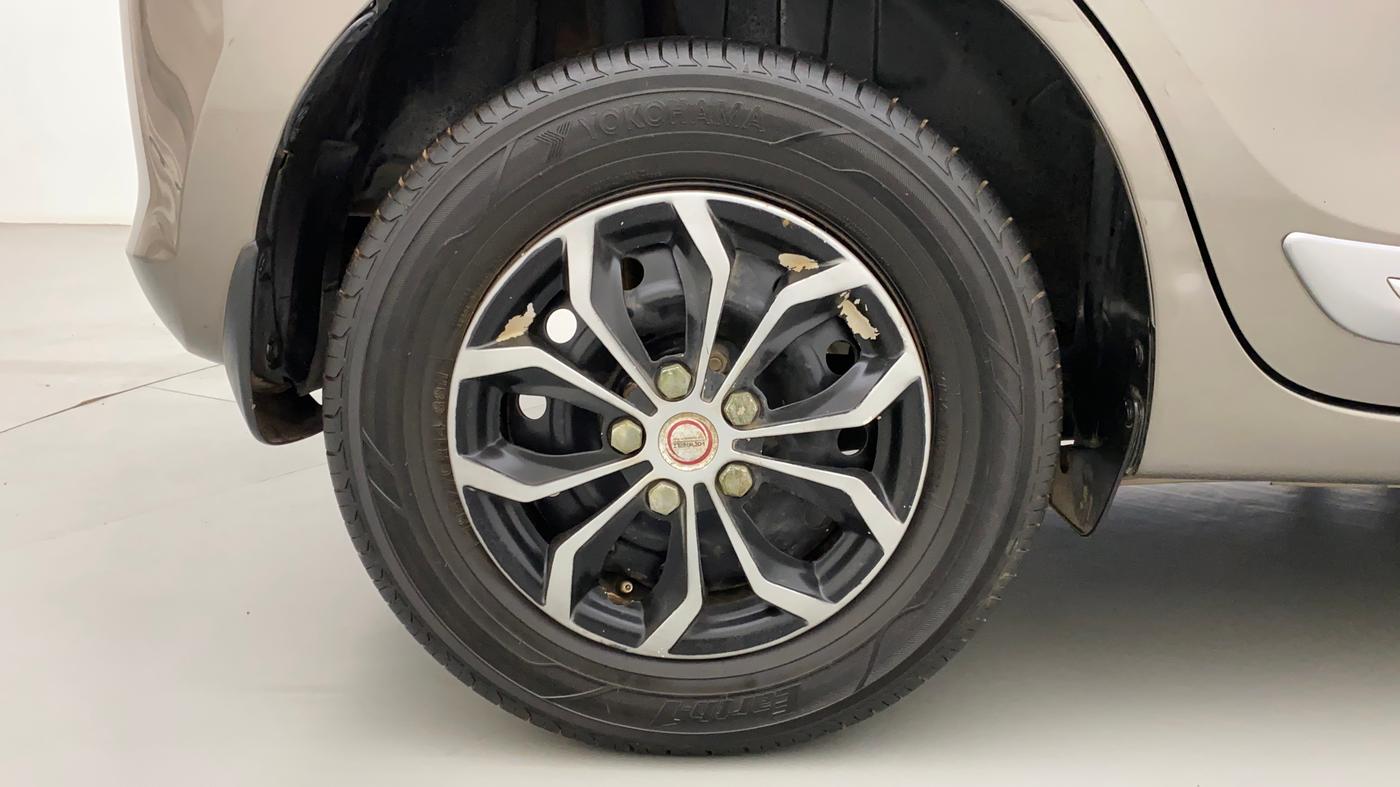 2021 Maruti Swift VXI, Petrol, Manual, 32,017 km, Right Rear Wheel