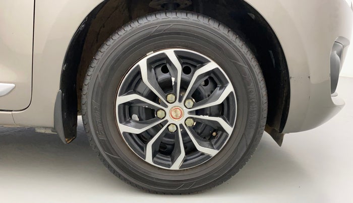 2021 Maruti Swift VXI, Petrol, Manual, 32,017 km, Right Front Wheel