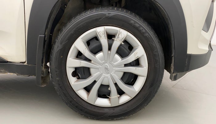 2018 Mahindra KUV 100 NXT K6+ P 6 STR, Petrol, Manual, 25,611 km, Right Front Wheel