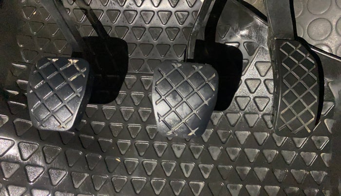 2013 Volkswagen Vento HIGHLINE DIESEL 1.6, Diesel, Manual, 70,042 km, Pedals