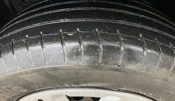 2018 Maruti Vitara Brezza VDI, Diesel, Manual, 91,743 km, Left Front Tyre Tread