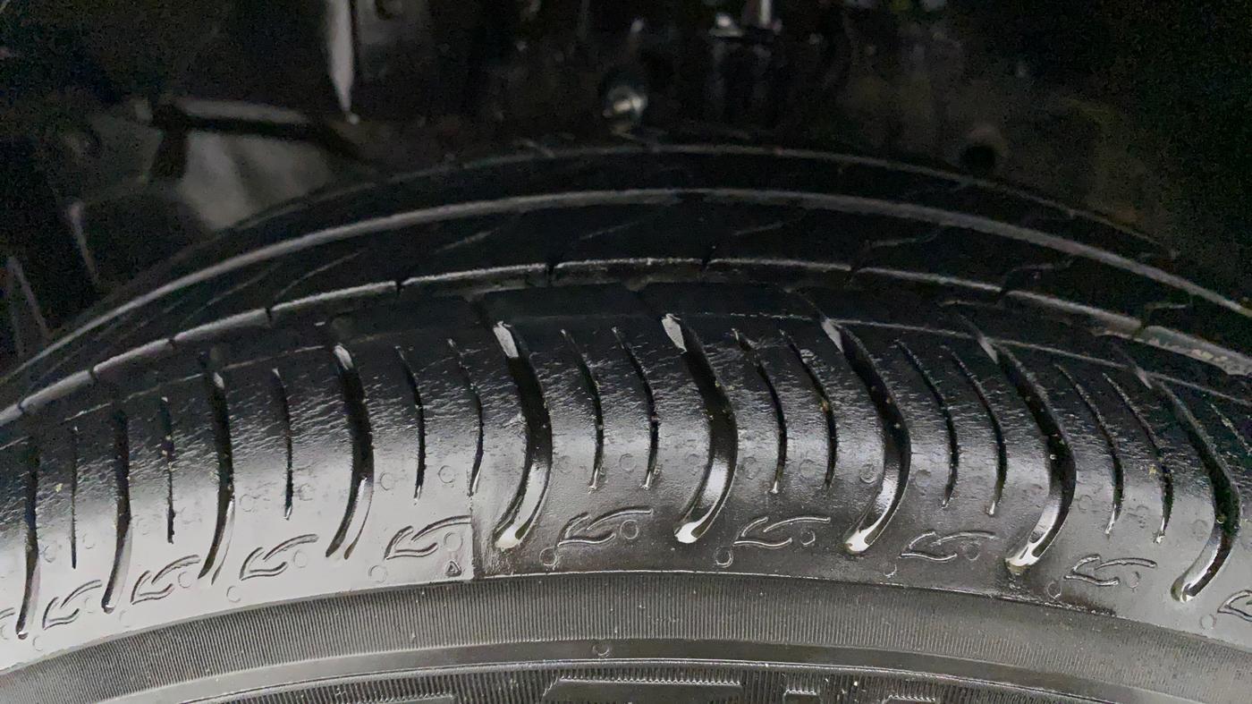 2015 Honda Jazz 1.2L I-VTEC V, Petrol, Manual, 55,564 km, Left Front Tyre Tread