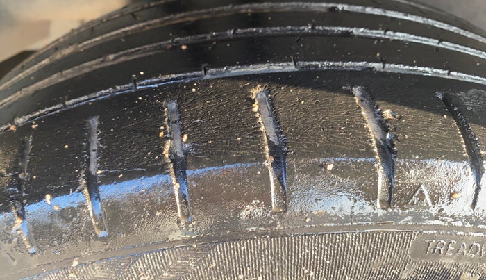 2017 Maruti Ciaz S DIESEL 1.3, Diesel, Manual, 96,404 km, Right Rear Tyre Tread