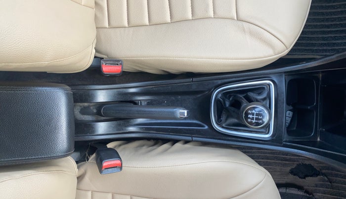 2017 Maruti Ciaz S DIESEL 1.3, Diesel, Manual, 96,404 km, Gear Lever