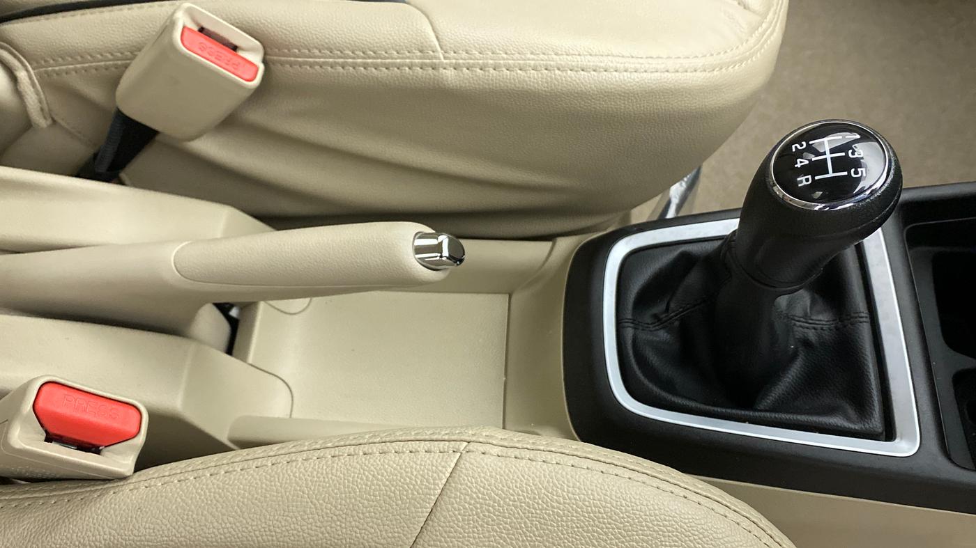 2021 Maruti Dzire VXI, Petrol, Manual, 10,001 km, Gear Lever