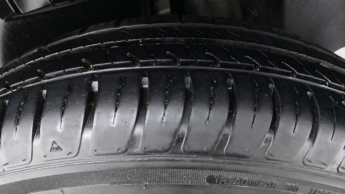 2021 Maruti Dzire VXI, Petrol, Manual, 10,001 km, Left Rear Tyre Tread