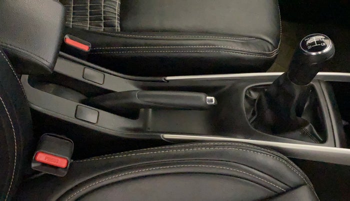 2018 Maruti Baleno DELTA PETROL 1.2, CNG, Manual, 52,542 km, Gear Lever