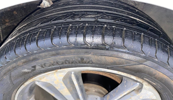 2017 Hyundai Verna 1.6 VTVT SX O, Petrol, Manual, 85,565 km, Right Front Tyre Tread