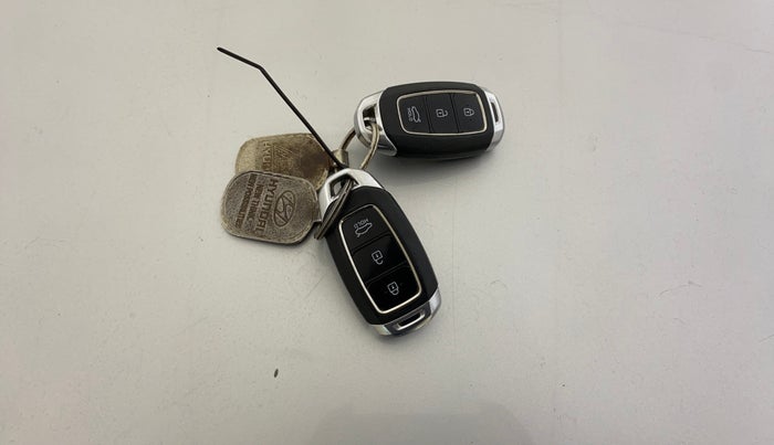 2017 Hyundai Verna 1.6 VTVT SX O, Petrol, Manual, 85,565 km, Key Close Up