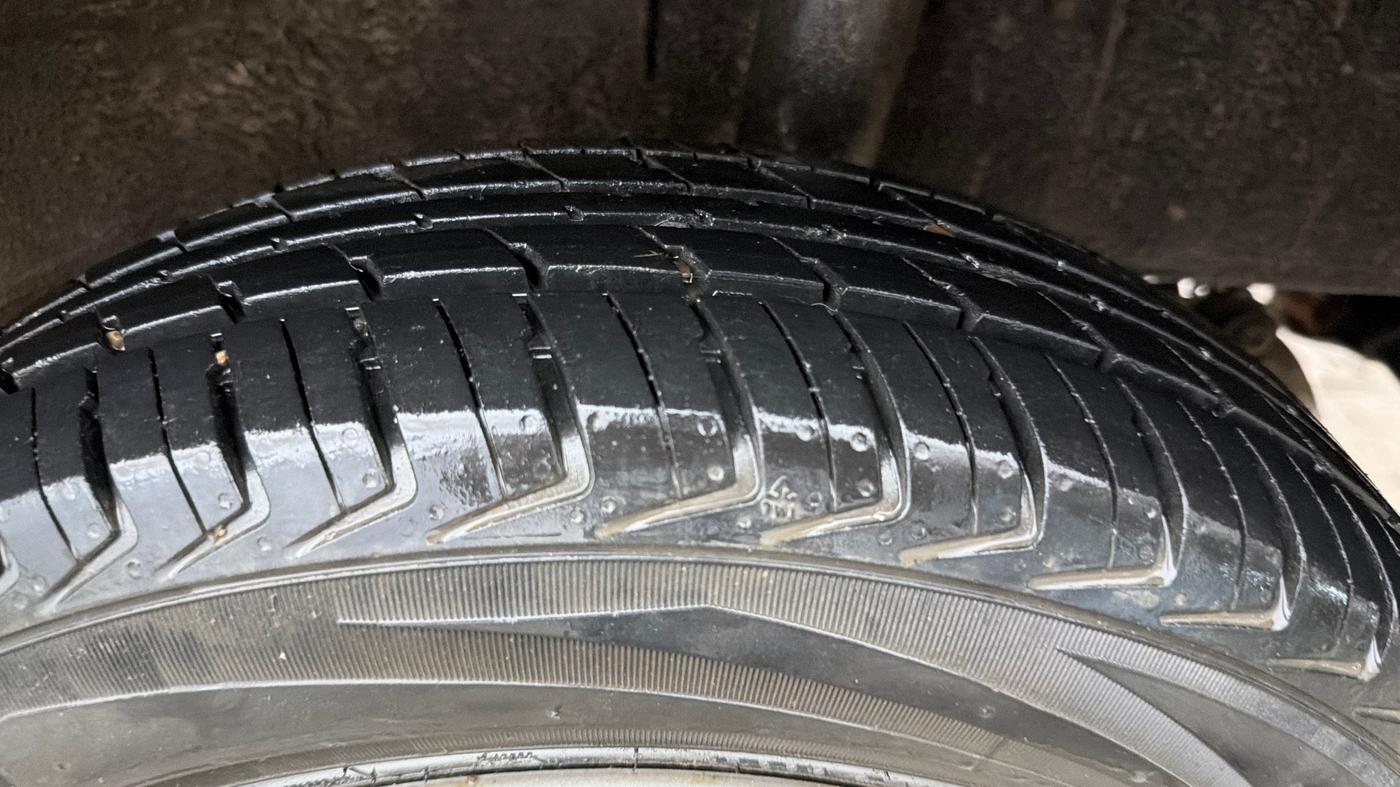 2017 Renault Kwid RXT 0.8, Petrol, Manual, 44,476 km, Left Rear Tyre Tread