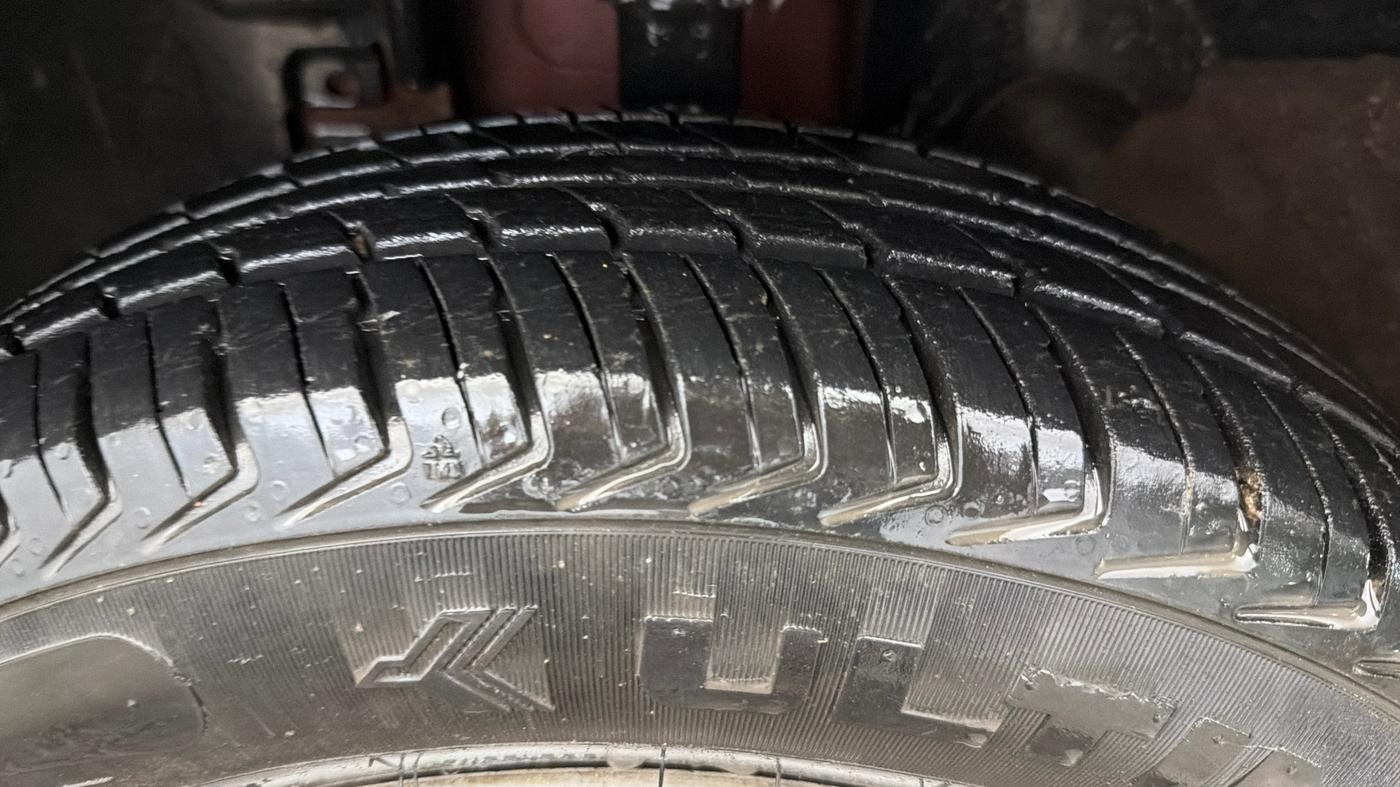 2017 Renault Kwid RXT 0.8, Petrol, Manual, 44,476 km, Left Front Tyre Tread