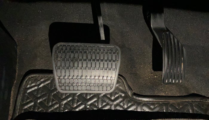 2021 Tata PUNCH CREATIVE AMT 1.2 RTN DUAL TONE, Petrol, Automatic, 31,940 km, Pedals